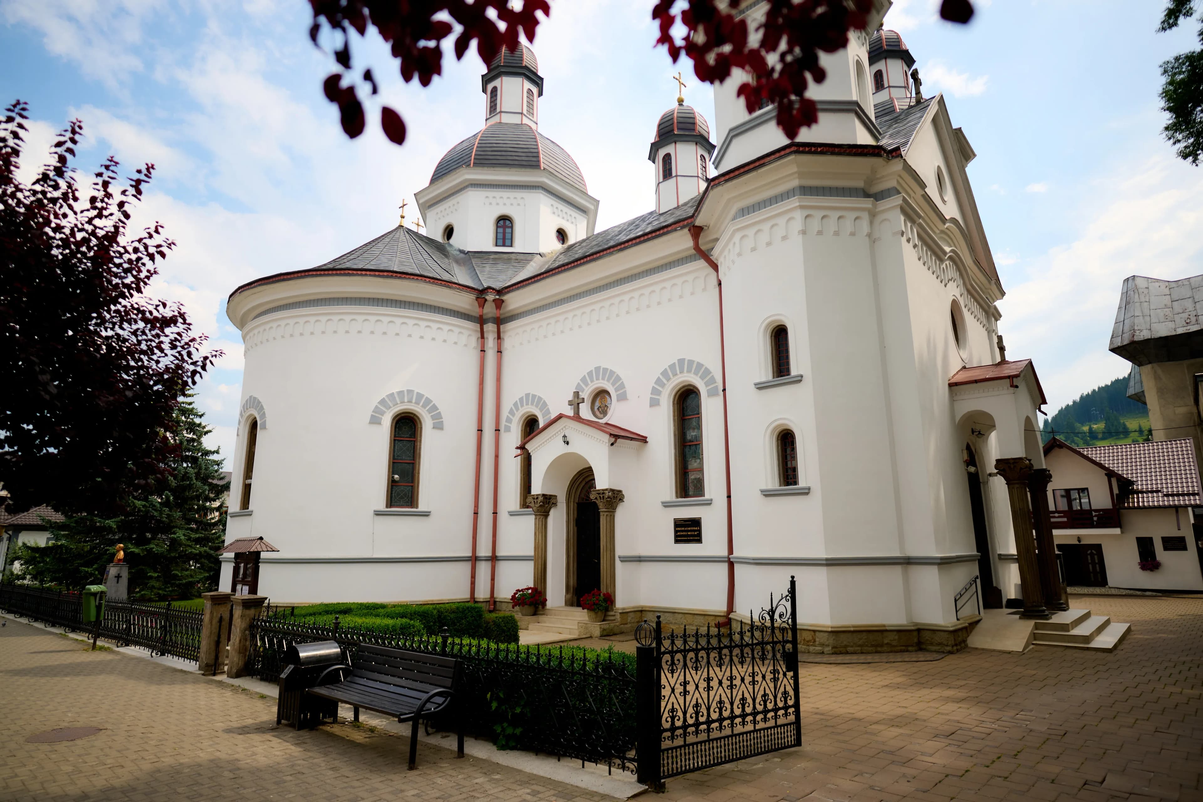 BISERICA „SFÂNTUL NICOLAE ”