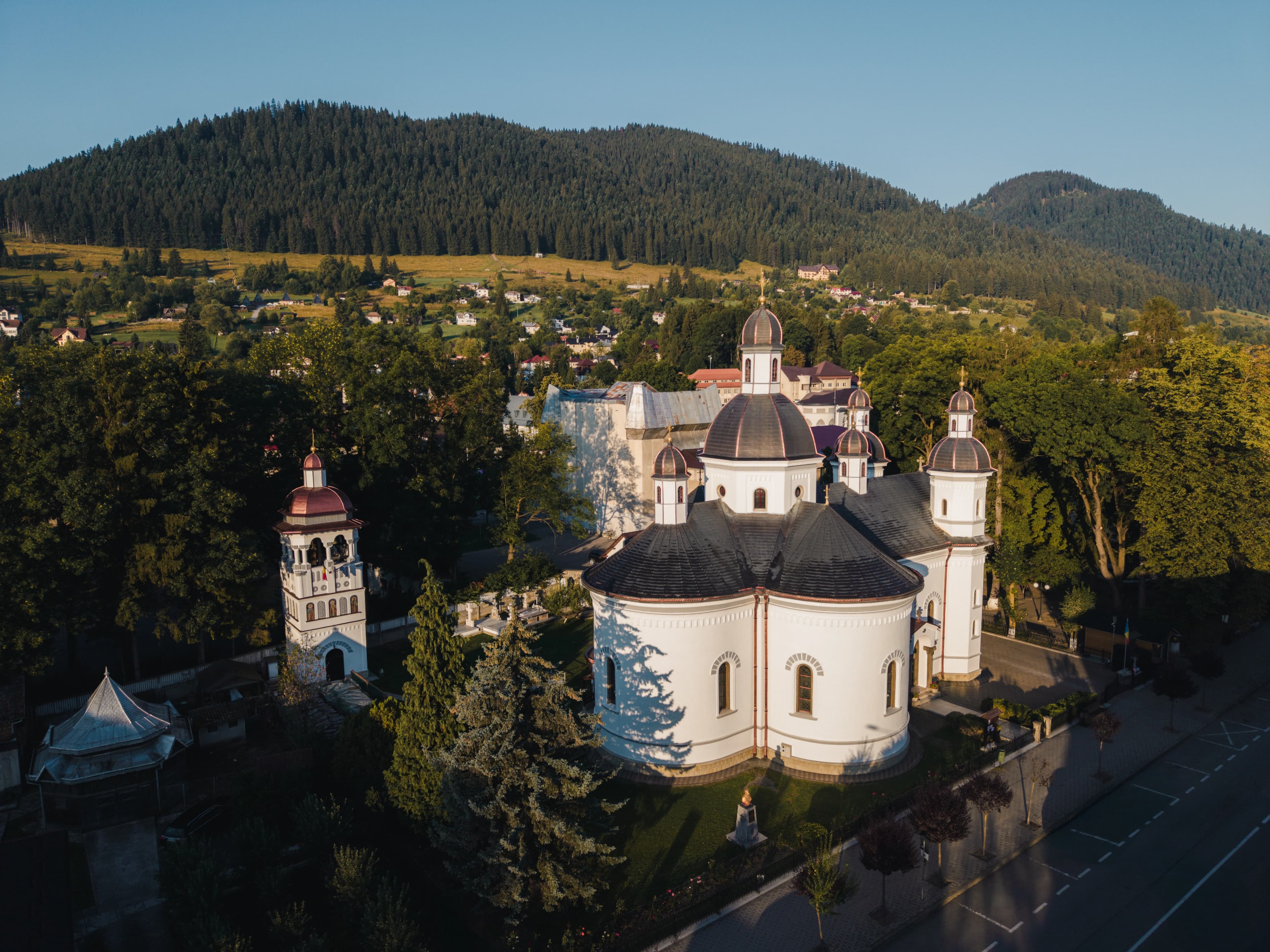 BISERICA „SFÂNTUL NICOLAE ”