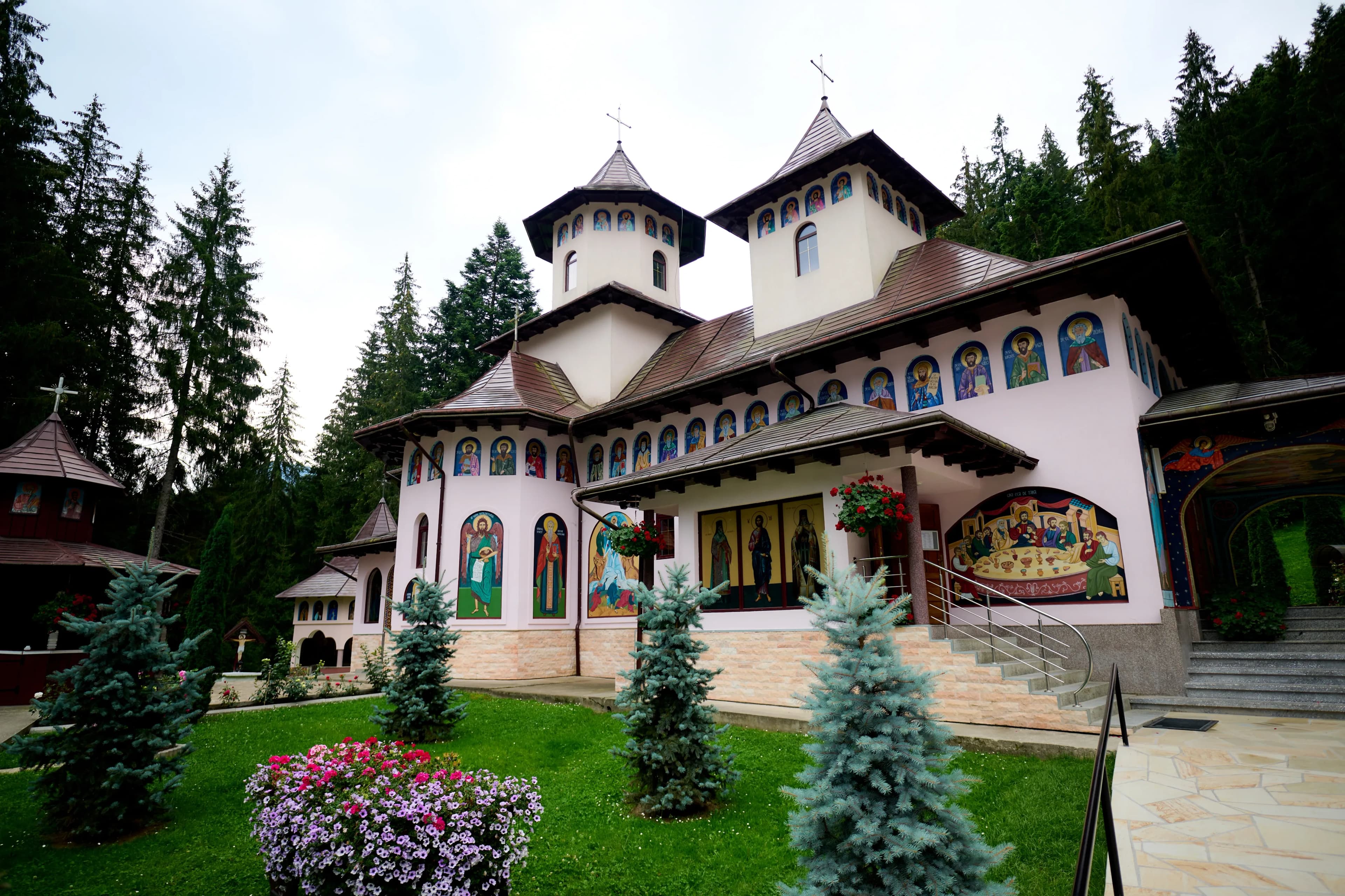 MĂNĂSTIREA SIHĂSTRIA RARĂULUI