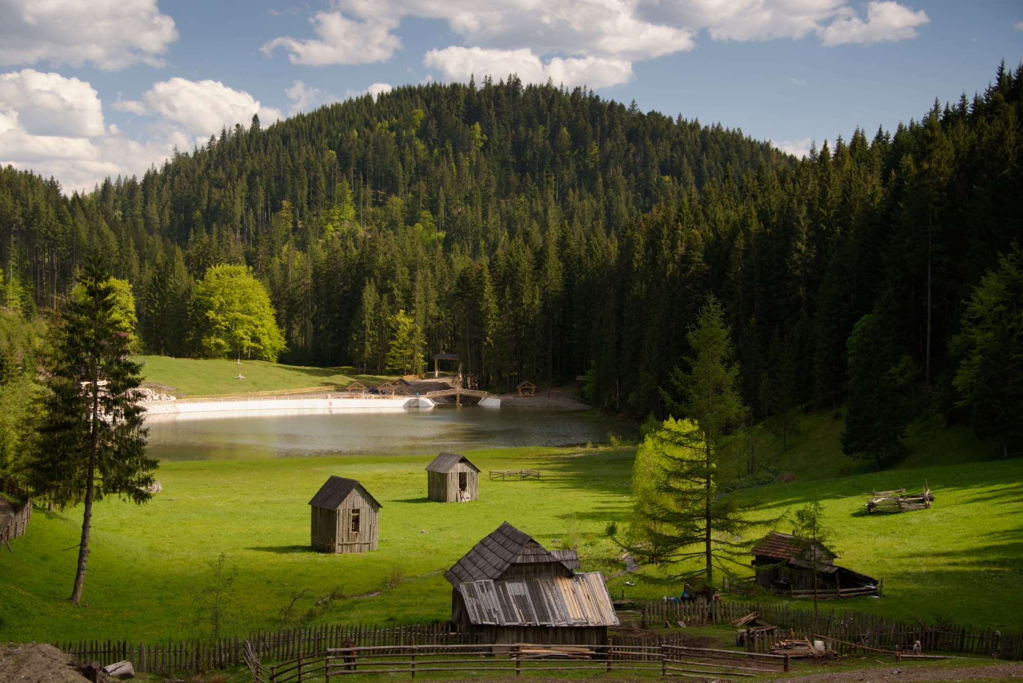 LACUL IEZER